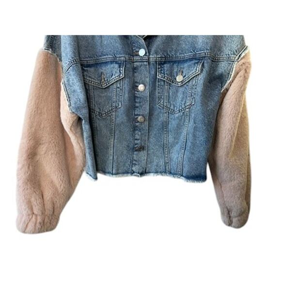 Garage Pink Faux Fur Sleeves Cropped Denim Jacket Women's Size Large - Picture 3 of 5